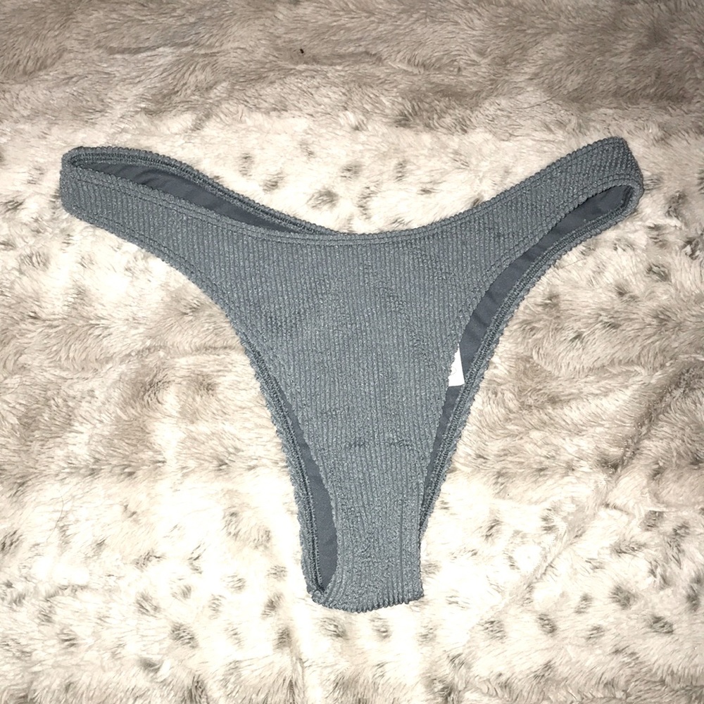 Cheeky bikini bottom